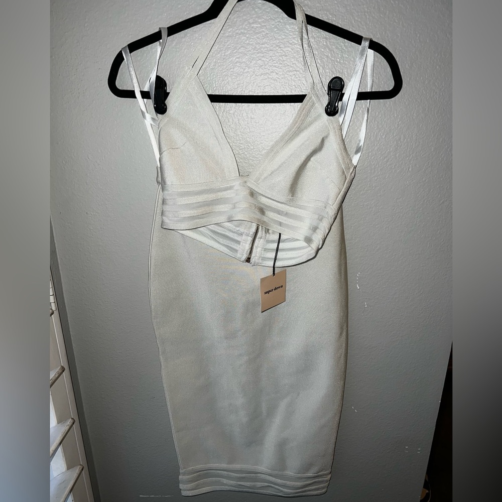 Superdown 2-piece skirt and halter crop top-white size S-NWT